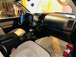 تۆیۆتا لاند کروزەر